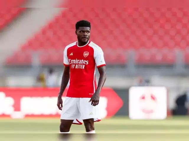 Thomas Partey - Toả sáng tại vị trí tiền đạo phòng ngự